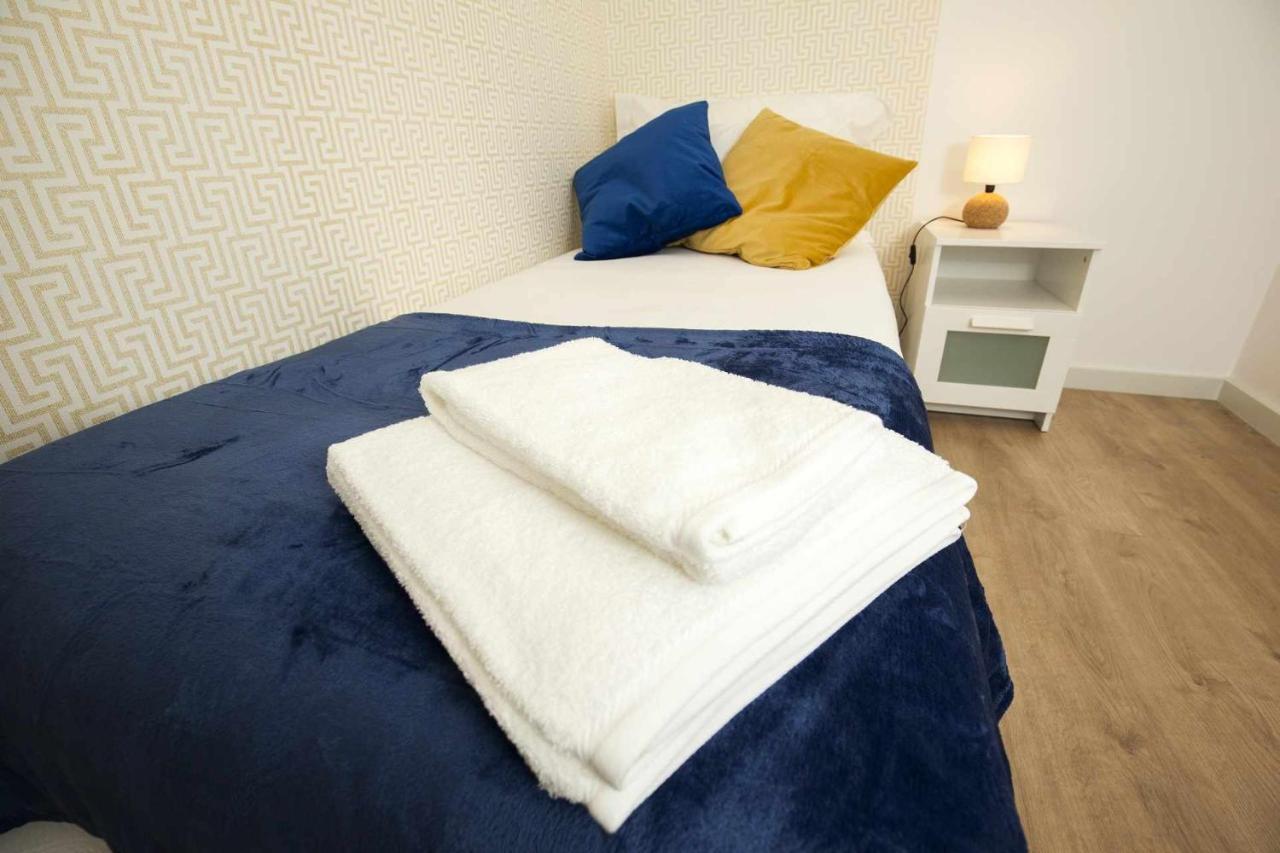 Golden & Blue House O Seu Novo Espaco No Porto Zewnętrze zdjęcie
